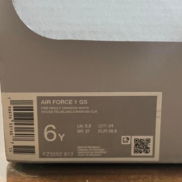 Brand new with box NIKE AIRFORCE ONE GS FIRE RED/LT CRIMSON-WHITE. VALENTINES 6Y - Picture 3 of 5